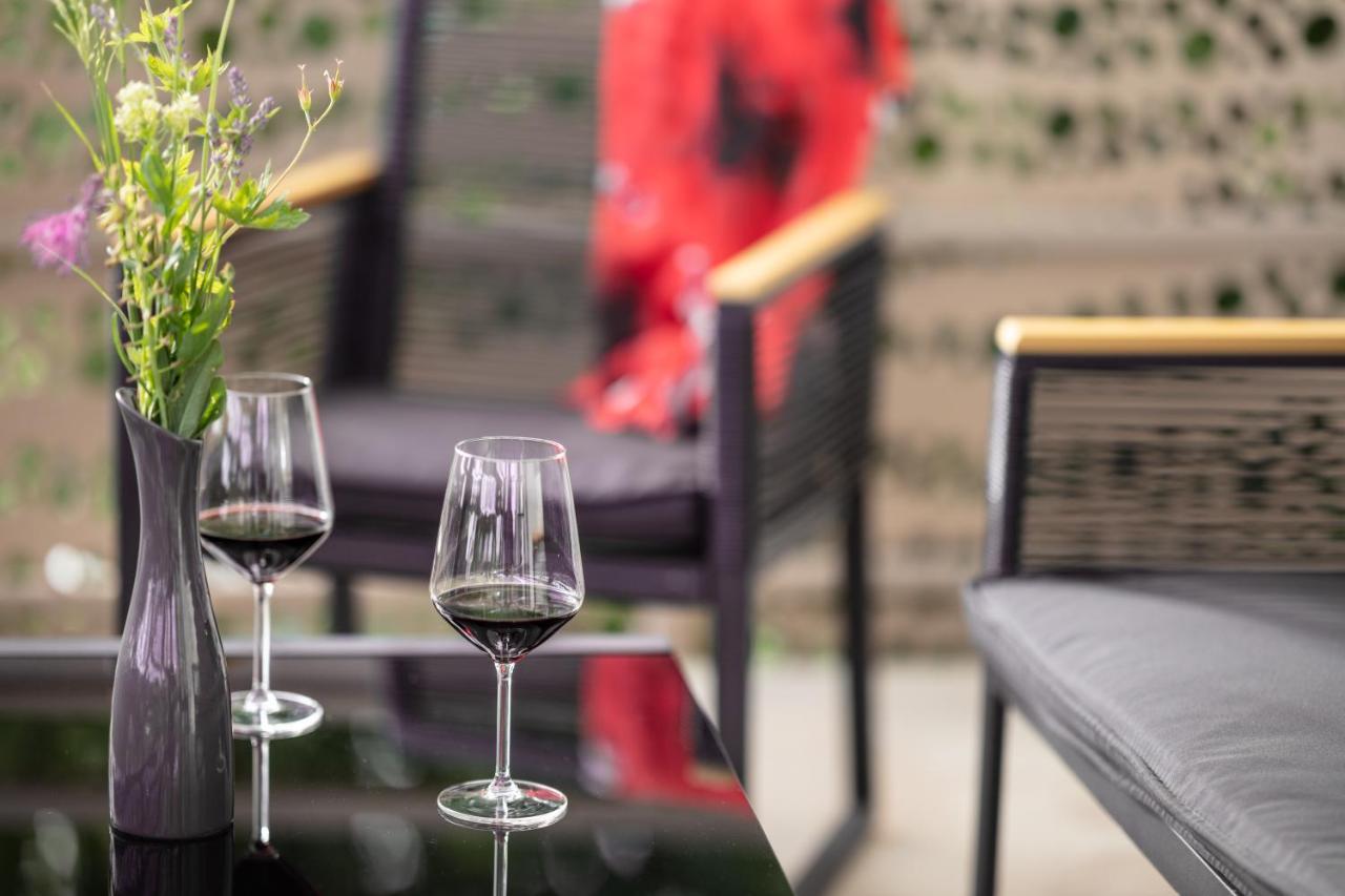 Pannonia Appartements 2 네우시에들암시 외부 사진